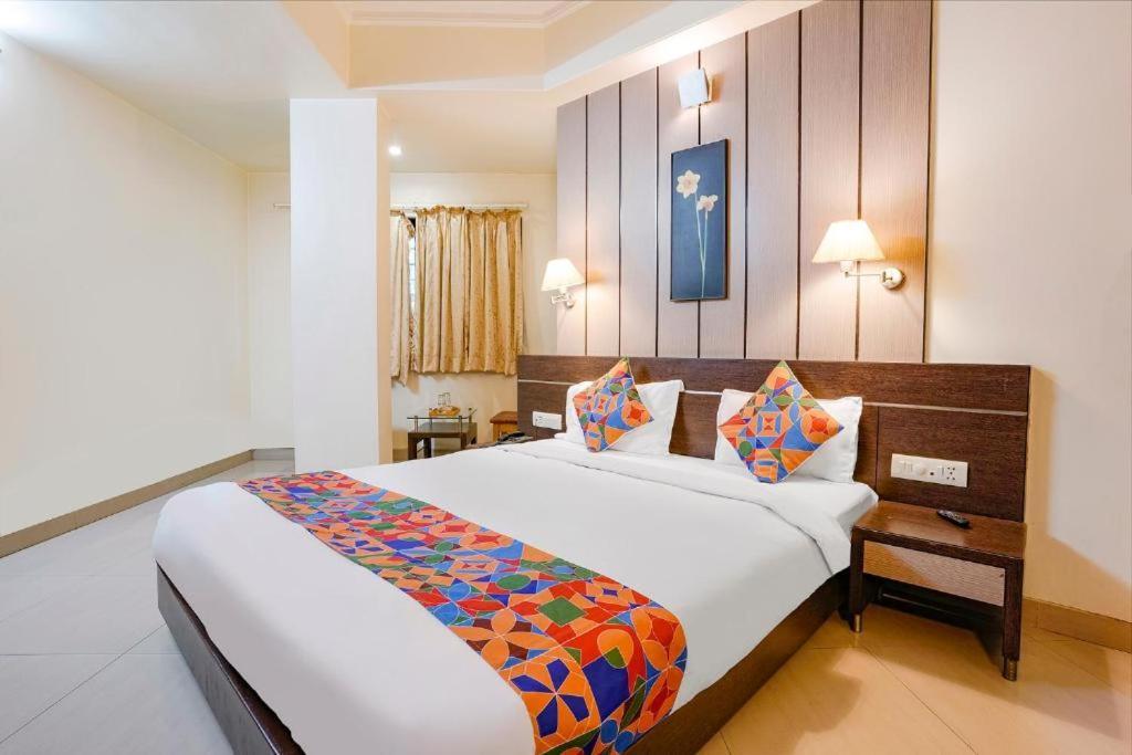 Hotel Gandharva Residency Swargate Pune Esterno foto