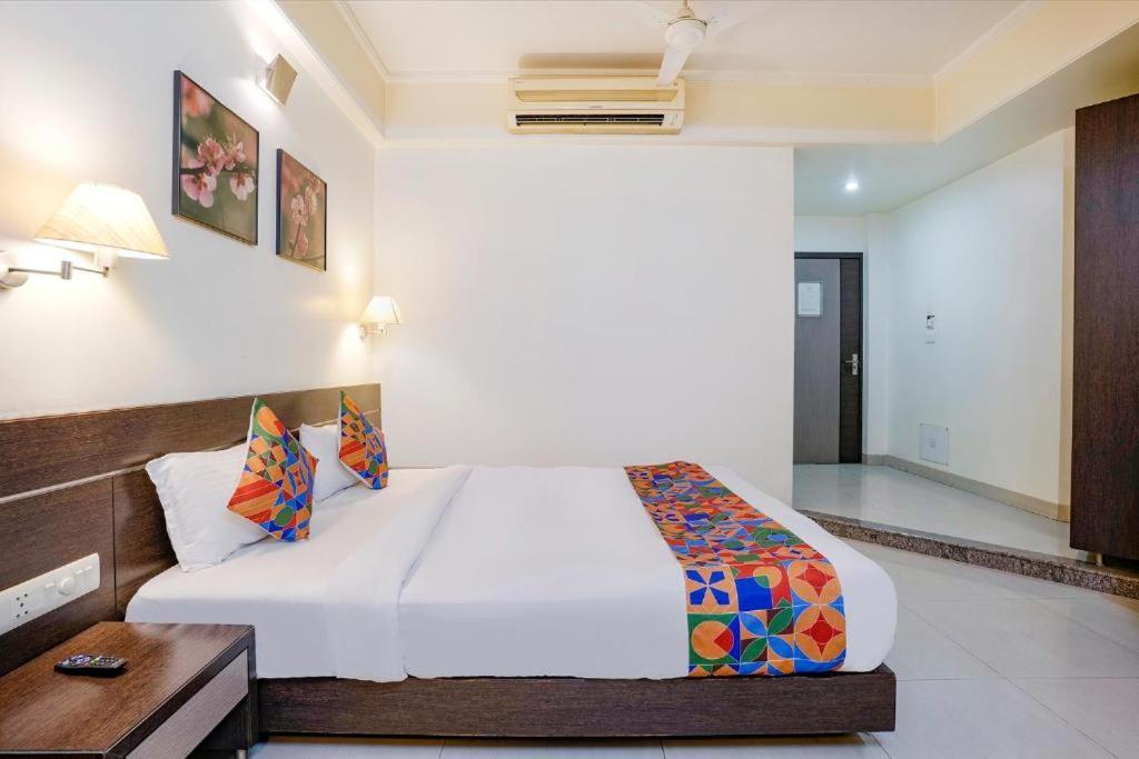 Hotel Gandharva Residency Swargate Pune Esterno foto