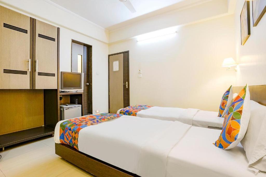 Hotel Gandharva Residency Swargate Pune Esterno foto