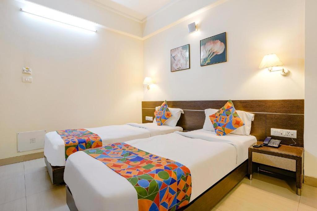 Hotel Gandharva Residency Swargate Pune Esterno foto