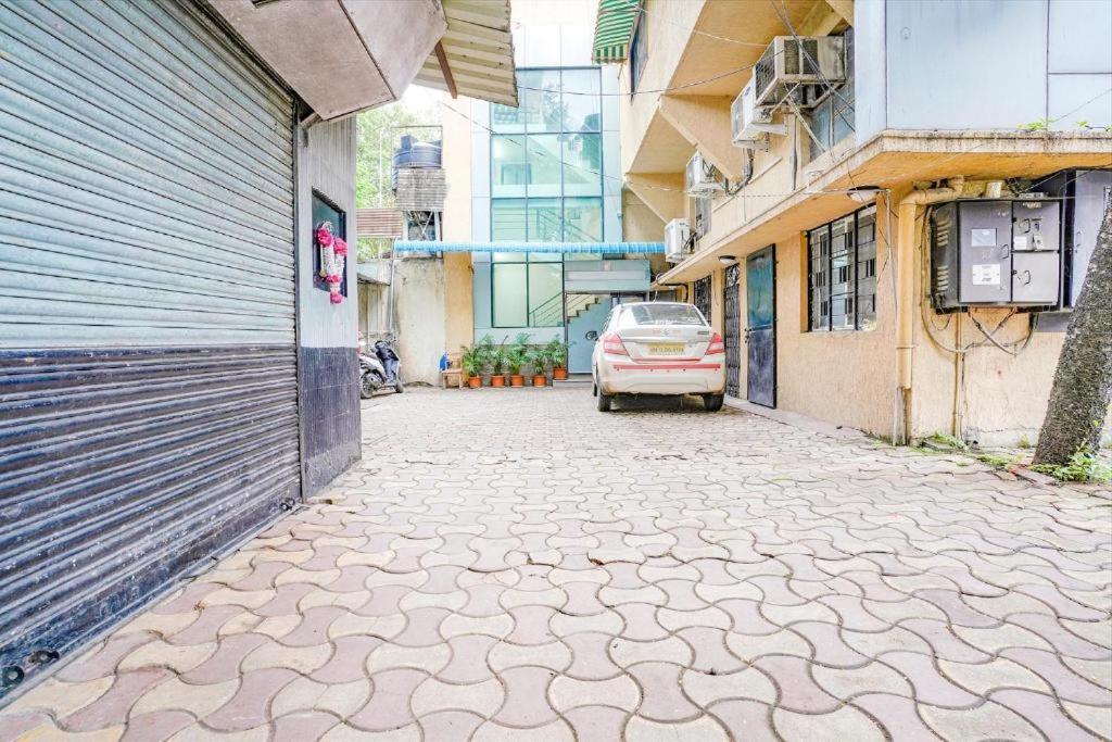 Hotel Gandharva Residency Swargate Pune Esterno foto